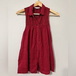 Sleeveless Collared Button Down